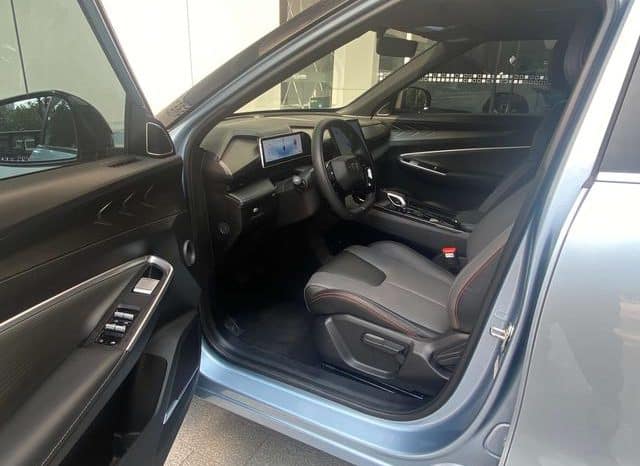 
								Geely Atlas, 2023 full									