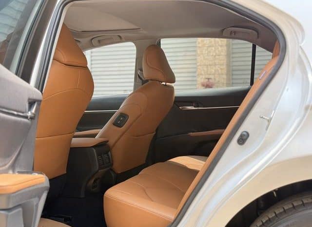 
								Toyota Camry, 2020 full									