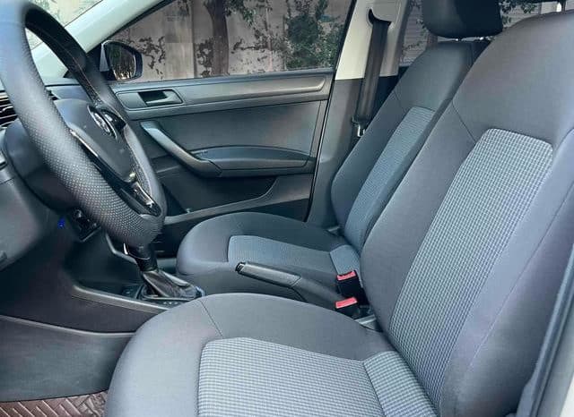
								Volkswagen Polo (V), 2021 full									