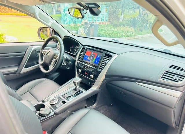 
								Mitsubishi Pajero Sport, 2020 full									