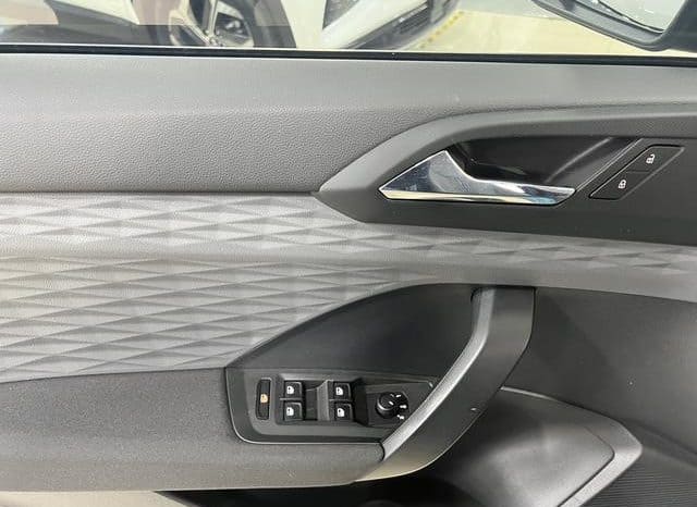 
								Volkswagen Tharu, 2020 full									