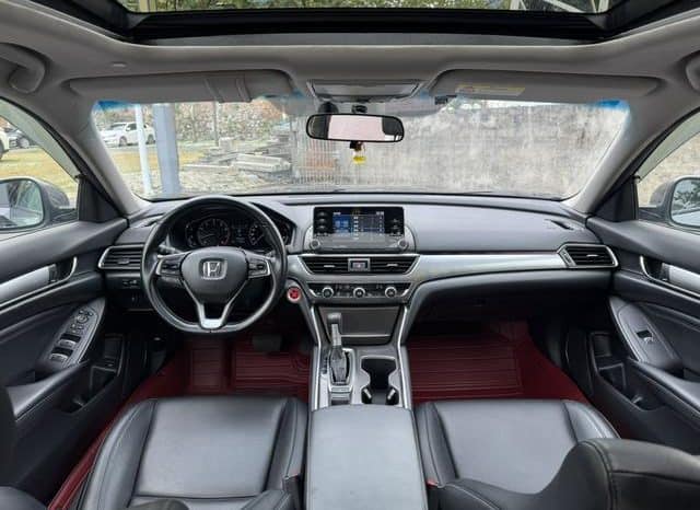 
								Honda Accord, 2020 full									