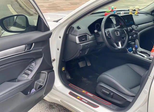 
								Honda Accord, 2022 full									