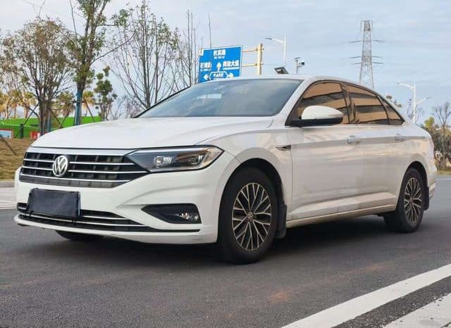 67dd75100700b Volkswagen Jetta, 2020