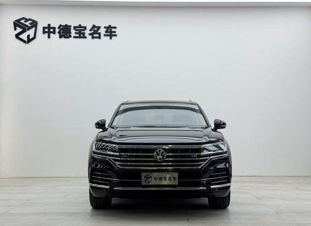 
								Volkswagen Touareg, 2020 full									