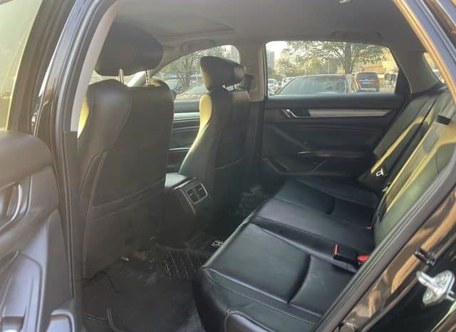 
								Honda Accord, 2021 full									
