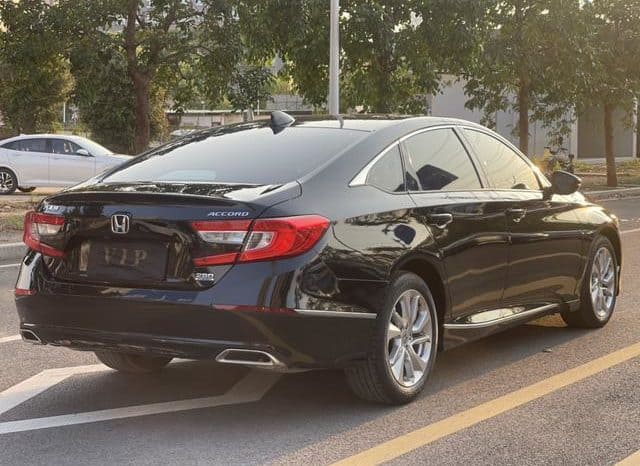 
								Honda Accord, 2021 full									