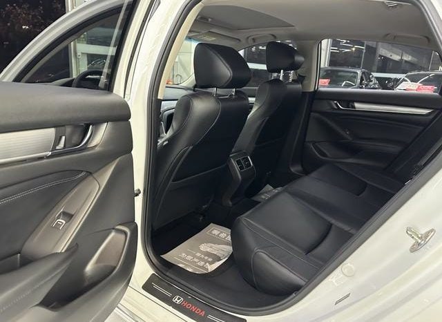 
								Honda Accord, 2021 full									
