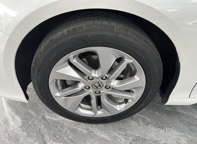 
								Honda Accord, 2021 full									