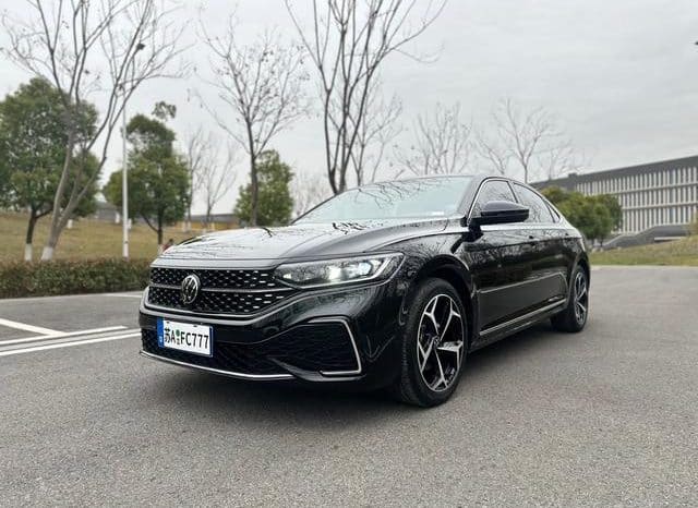 67dd96c996c1a Volkswagen Passat, 2022