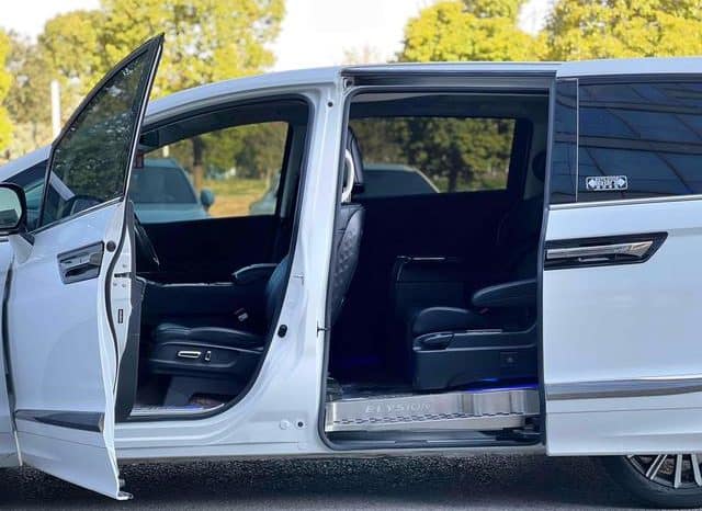 
								Honda Elysion, 2022 full									
