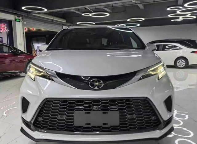 
								Toyota Granvia, 2023 full									