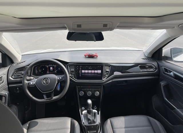 
								Volkswagen T-Roc, 2021 full									