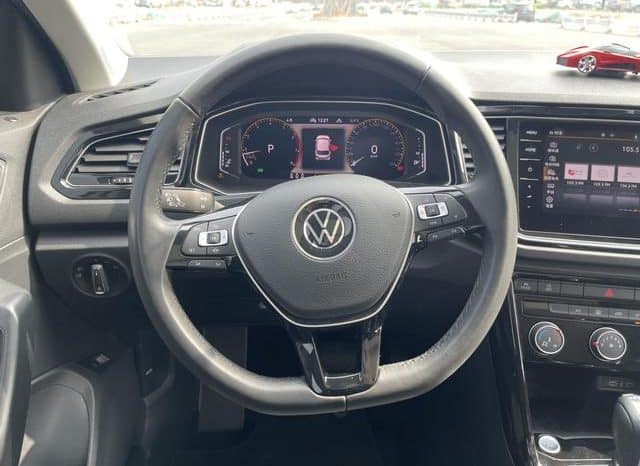 
								Volkswagen T-Roc, 2021 full									