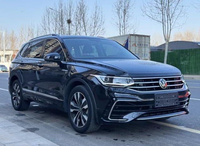 
								Volkswagen Tiguan L, 2022 full									