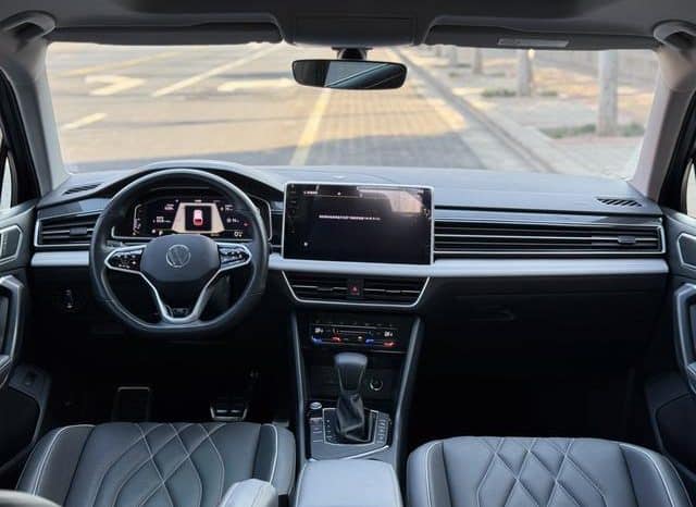 
								Volkswagen Tiguan L, 2022 full									