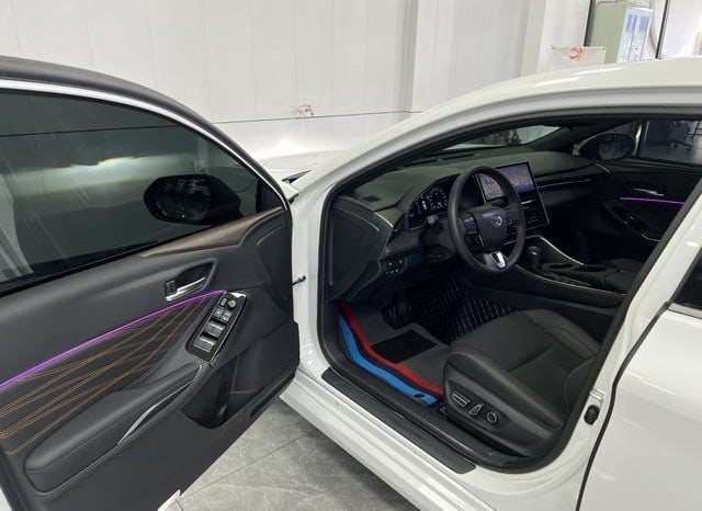 
								Toyota Avalon, 2024 full									