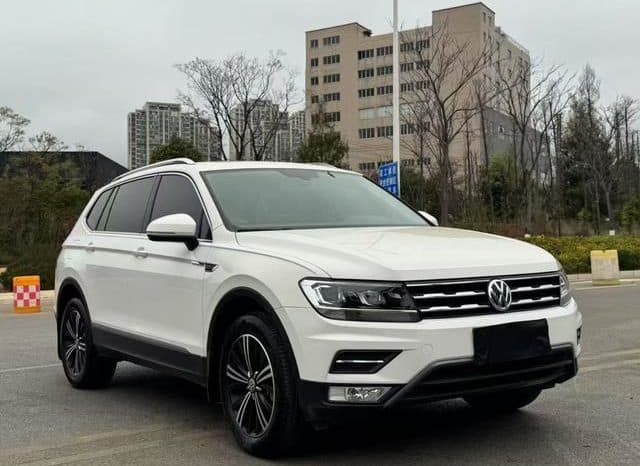 
								Volkswagen Tiguan L, 2020 full									