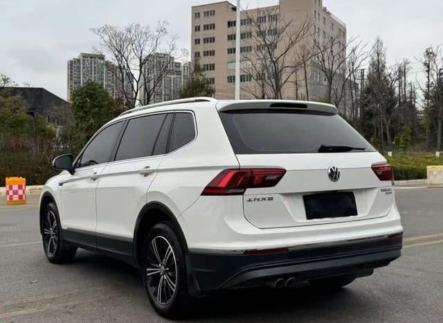 
								Volkswagen Tiguan L, 2020 full									