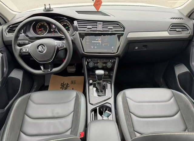 
								Volkswagen Tiguan L, 2020 full									