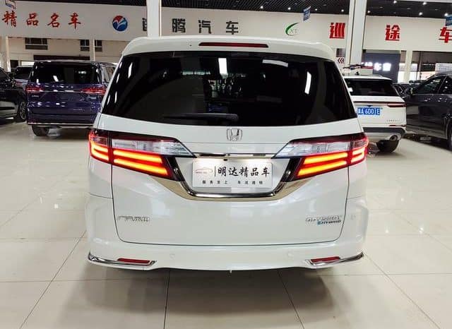 
								Honda Odyssey, 2021 full									