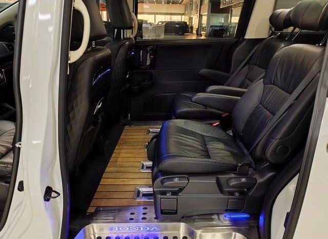 
								Honda Odyssey, 2021 full									