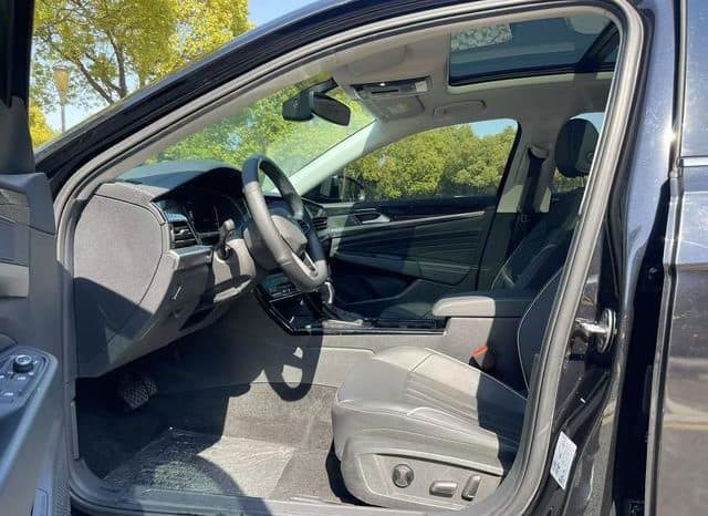 
								Volkswagen Passat, 2023 full									