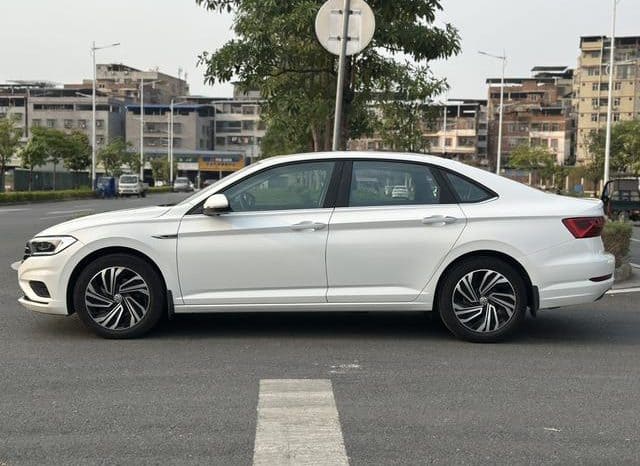 
								Volkswagen Jetta, 2022 full									