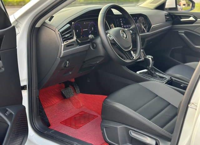 
								Volkswagen Jetta, 2022 full									