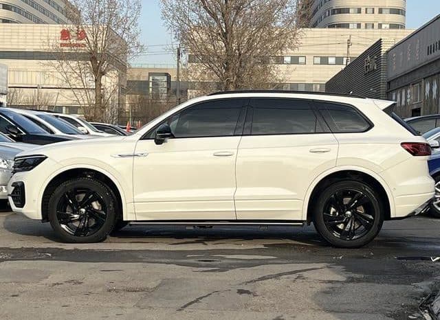 
								Volkswagen Touareg, 2021 full									