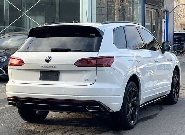
								Volkswagen Touareg, 2021 full									