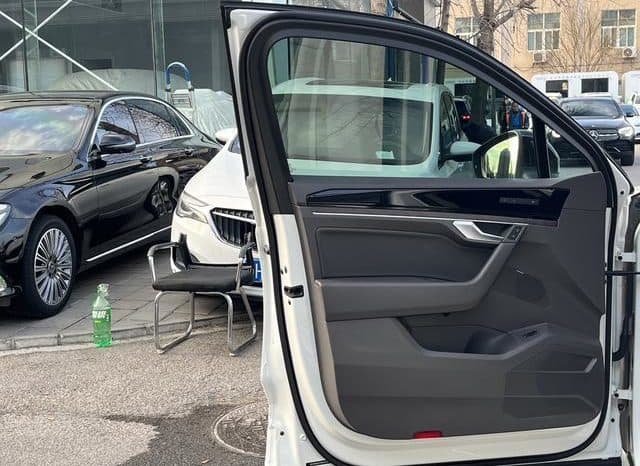 
								Volkswagen Touareg, 2021 full									