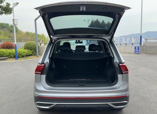 
								Volkswagen Tiguan L, 2022 full									