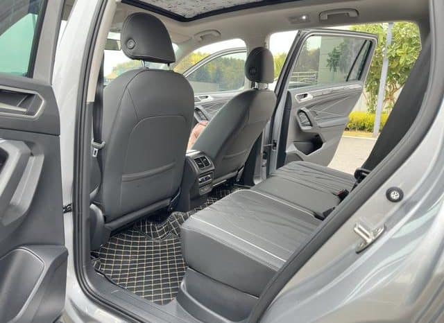 
								Volkswagen Tiguan L, 2022 full									