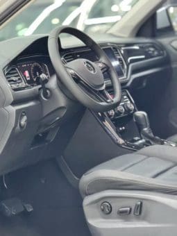 
										Volkswagen T-Roc, 2022 full									
