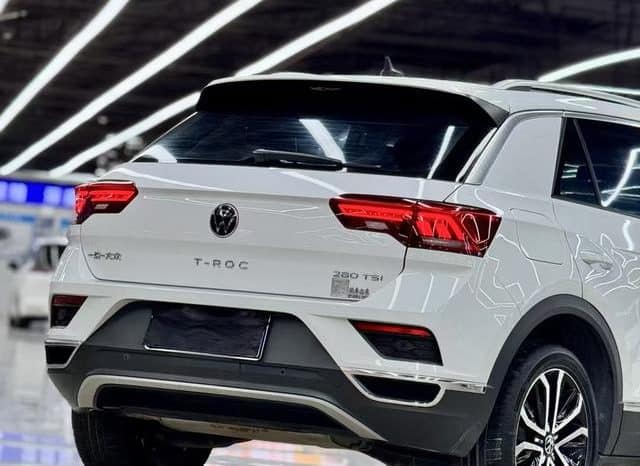 
								Volkswagen T-Roc, 2022 full									