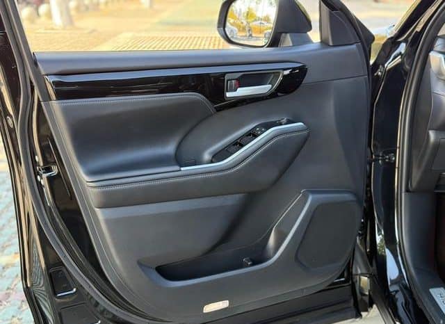 
								Toyota Highlander (III), 2023 full									