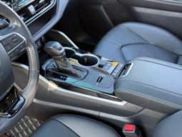 
										Toyota Highlander (III), 2023 full									