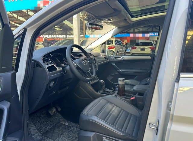 
								Volkswagen Touran L, 2020 full									