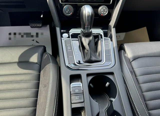 
								Volkswagen Magotan, 2022 full									