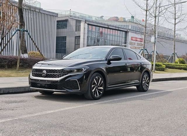 67ddc7144a5f5 Volkswagen Passat, 2022