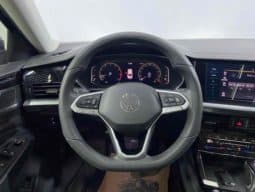 
										Volkswagen Passat, 2022 full									