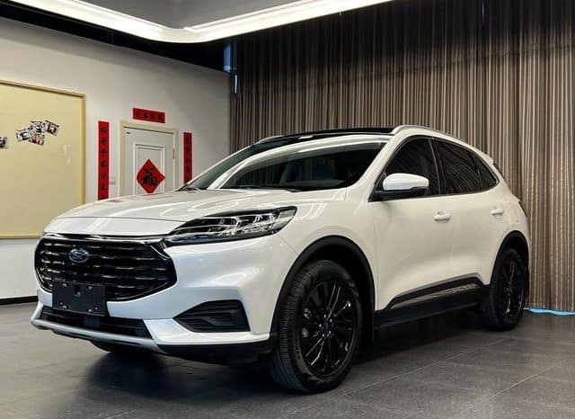 
								Ford Escape (IV), 2023 full									