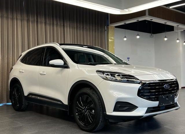 
								Ford Escape (IV), 2023 full									