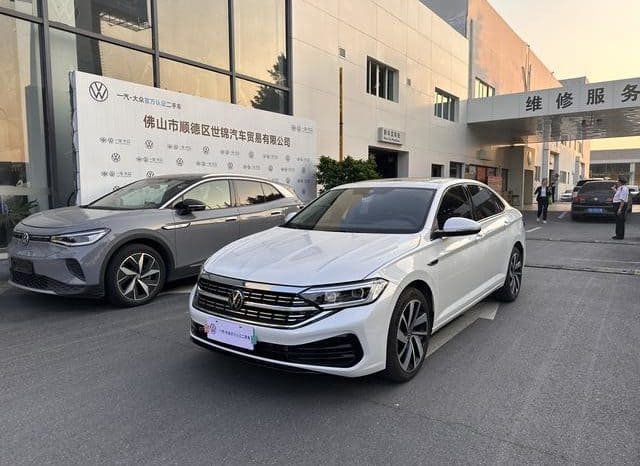 67ddce2dcb8a4 Volkswagen Jetta, 2024