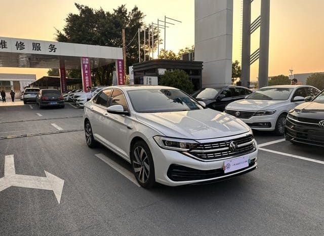 
								Volkswagen Jetta, 2024 full									