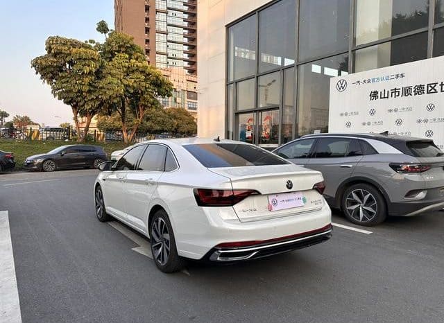
								Volkswagen Jetta, 2024 full									