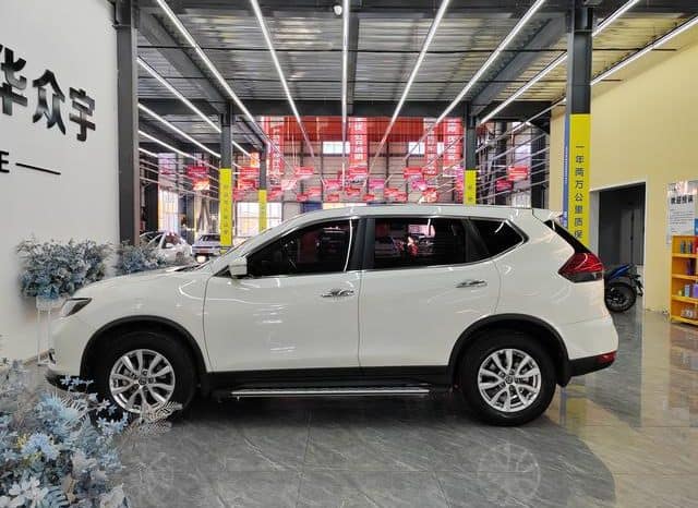 
								Nissan X-Trail (III), 2021 full									