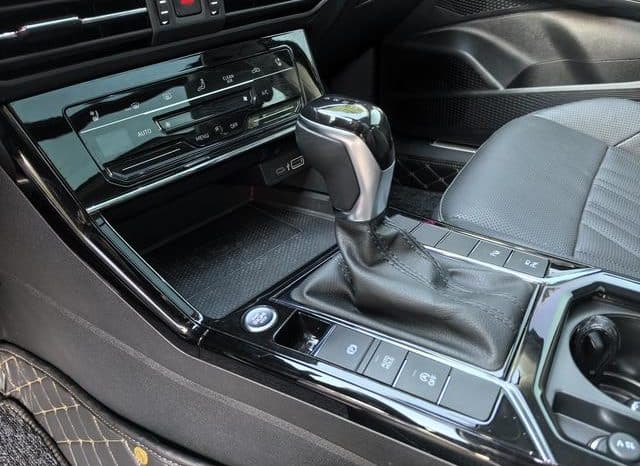 
								Volkswagen Passat, 2023 full									