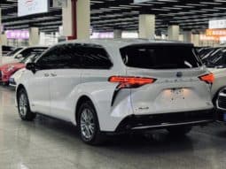 
										Toyota Sienna, 2023 full									